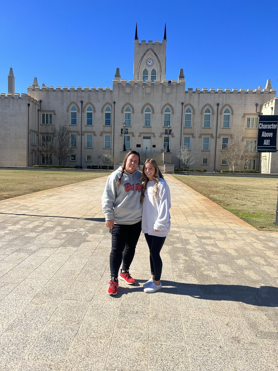 KendallFowler_1's tweet photo. Thank you so much @GMCJCSB for an amazing visit!! The campus is beautiful and I had so much fun!!! Go bulldogs❤️🐶 https://t.co/DsmHNfFcLi