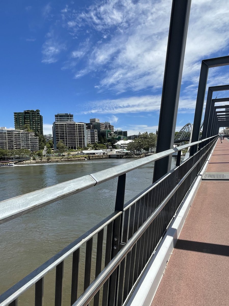 ChefColcombe's tweet image. Goodwill Bridge #Brisbane #Goldcoast #botanicgardens