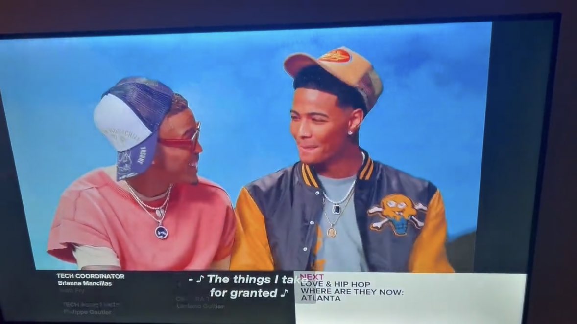 PopBase's tweet photo. August Alsina comes out on reality show ‘The Surreal Life’ and reveals he has a boyfriend. ❤️ https://t.co/I8jyKtqjF4