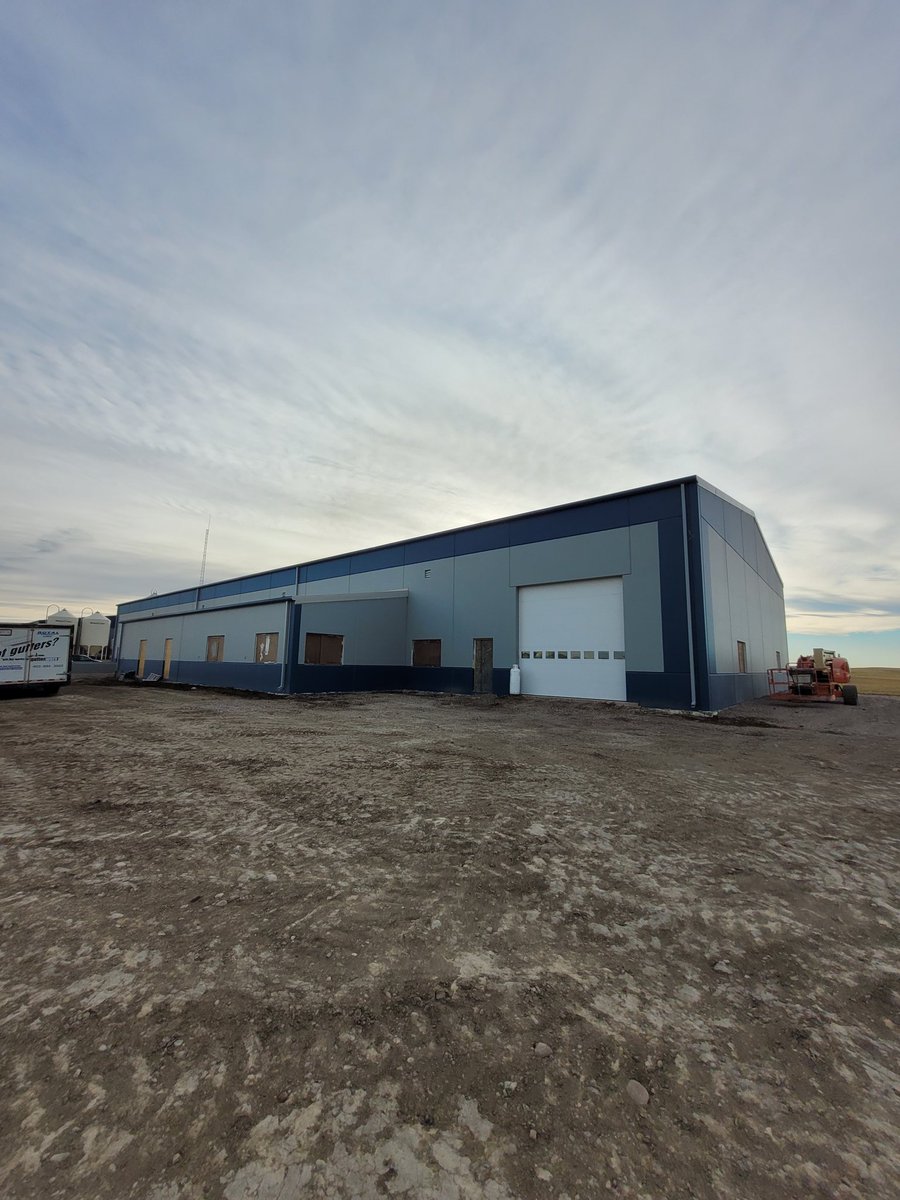 gutterguyz's tweet image. 7"continuous box gutter paired with insulated falkpanels and precast 
@FalkPanel