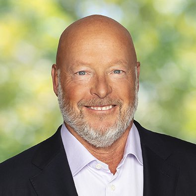 MagicParkMarket's tweet photo. Anyone else bummed out that Chapek’s beard makes him no longer look like a thumb? #DisTwitter #Disney https://t.co/59BTRrQrOL