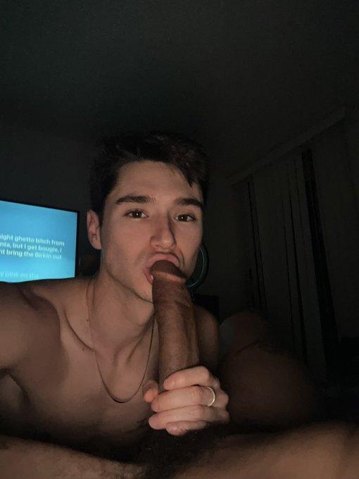 Was bigger than my head. @RomeoGotD https://t.co/MnmWyj4Z8l<a class="tags" href="/tag/romeogotd">@romeogotd</a>