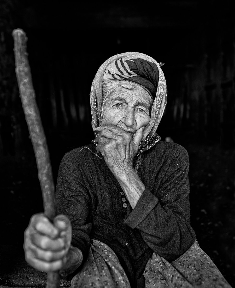 Granny Zeynep is 95 years old, there are traces of the hard days she lived on her face. He lives alone in a village house. Along with some goats and some chickens.
1/1    -  0.2 Eth
opensea.io/assets/ethereu…