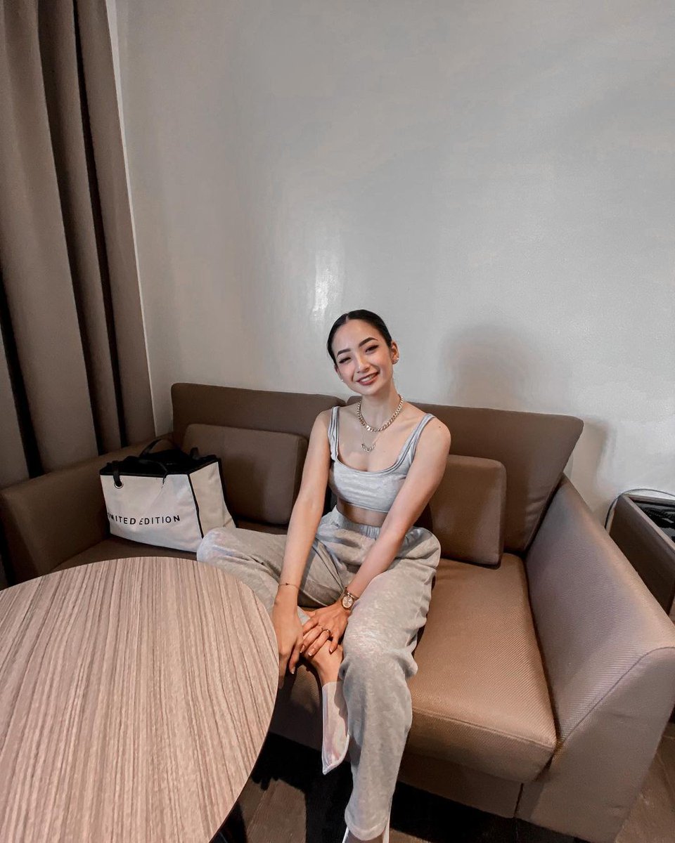 Claire Fandy Martin tweet media