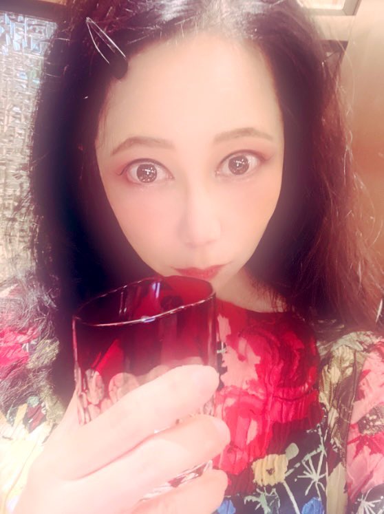 ninomiya_keiko's tweet photo. 【グローリークエスト他30％OFF】

“50歳過ぎて初めてのアナルセックス 二ノ宮慶子”

11月24日(木) 10:00 まで

https://t.co/esoRFIyiQc

出演者
#二ノ宮慶子

シリーズ
○歳過ぎて初めてのアナルセックス

メーカー
#グローリークエスト

レーベル
#GLORYQUEST https://t.co/8vl2dYmNsU