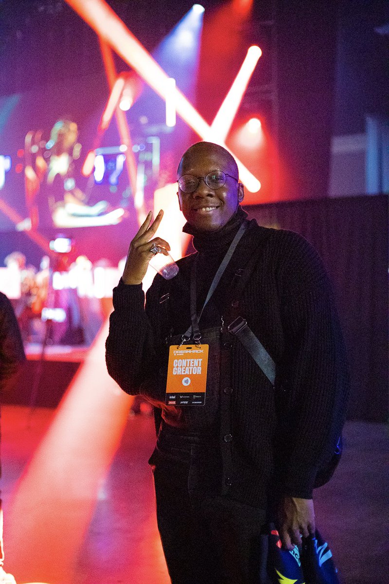 Moonitax's tweet image. UCF Vs GT
Valorant match.

📷: @ArekuCosplay