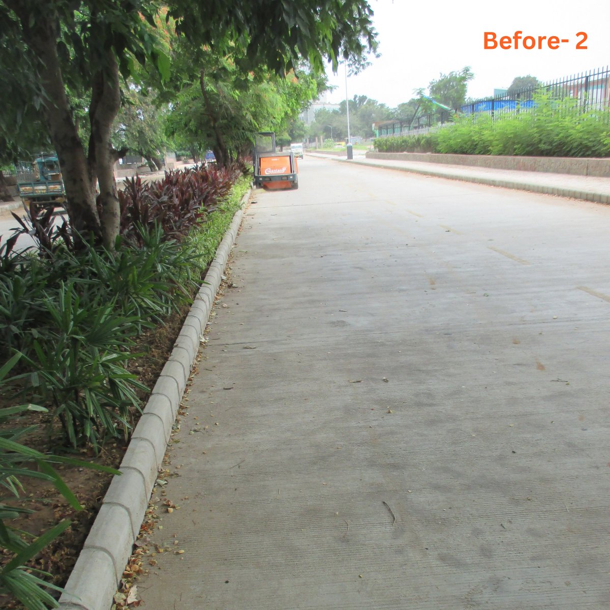 cleanlandindia's tweet photo. Here are glimpses of the #Cleanland sweeper #demonstration.

#roadsweepingmachine #makeinindia #cleaningservices #cleanindia #cementindustry #chemicalindustry #pharma #facilitiesmanagement #ports #roads #sweepingmachine #industrialcleaning #MakingWorldMoreHygienic #experience https://t.co/bOJCollrIB