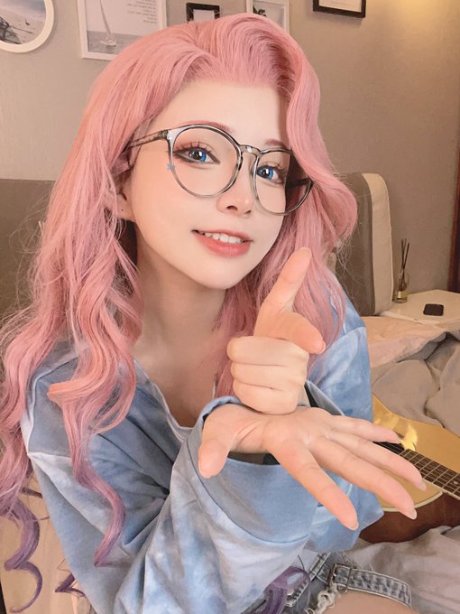 Twitterのコスプレ画像2