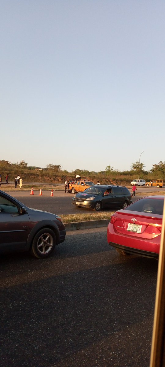 trafficbutter's tweet image. "@Austynzogs: 06h57: Just before Abacha Barracks bridge, Abuja-Keffi Expressway, V.I.O officials are impounding Okadas #AbujaTraffic