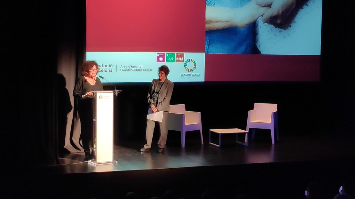 socialdiba's tweet photo. 💬@llorenst inaugura la Jornada 'Acompanyament professional i especialitzat en els habitatges d’inserció social':“Per a la inclusió social cal un treball en xarxa entre món local i tercer sector que incorpori el valor de l’acompanyament psicosocial i socioeducatiu” #som311 https://t.co/536I1DAHsu