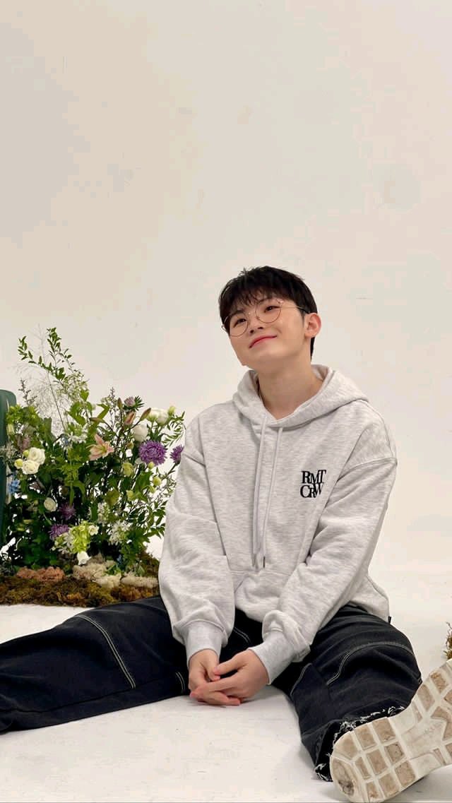 min390406's tweet photo. 우지 생일 축하해！！！！！🎂🎁
우아해〜ς(>‿<.)

ドームで真っ白な可愛い姿、この目に焼き付けてやるからな！！！待ってろ！！！🍚🍚🍚 https://t.co/4ris2D4x5d