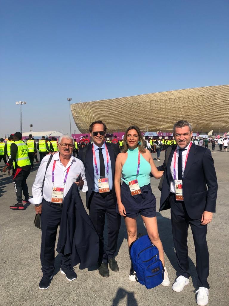 Llegamos al estadio con ⁦@Angelalerena⁩ ⁦@matiasmartin⁩ ⁦@MiguelOsovi⁩ y@claudiomartne17 estamos con todas las pilas #vamosargentinacarajo