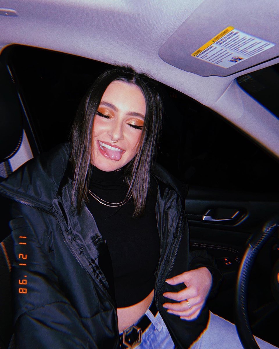 _CazzMarie's tweet photo. anyways https://t.co/OyugJOsK8W
