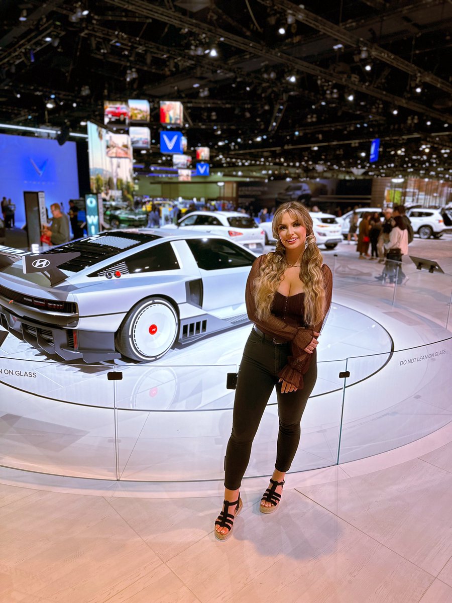 3mil ⓨ tweet media