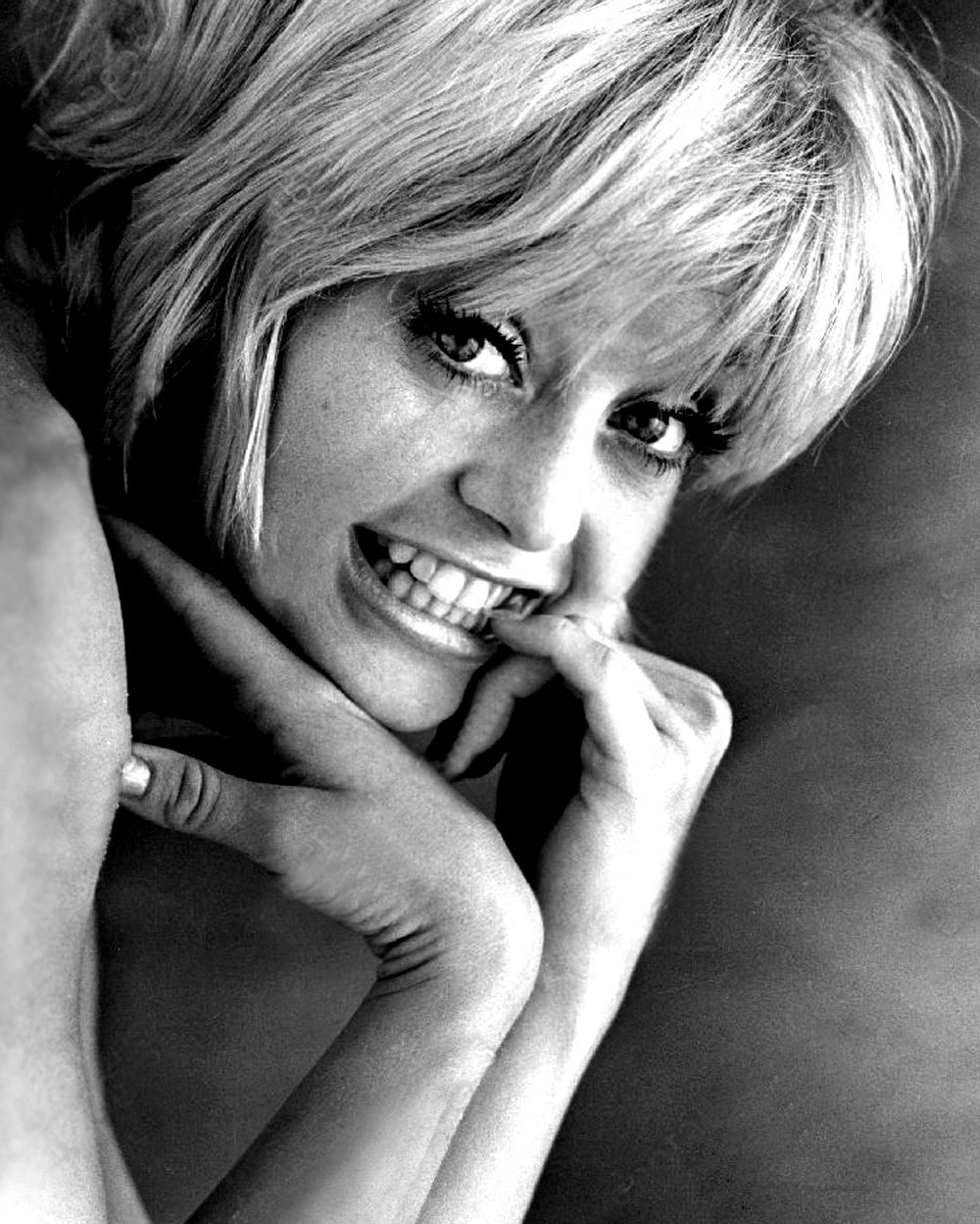 Happy Birthday to one and only Goldie Hawn 