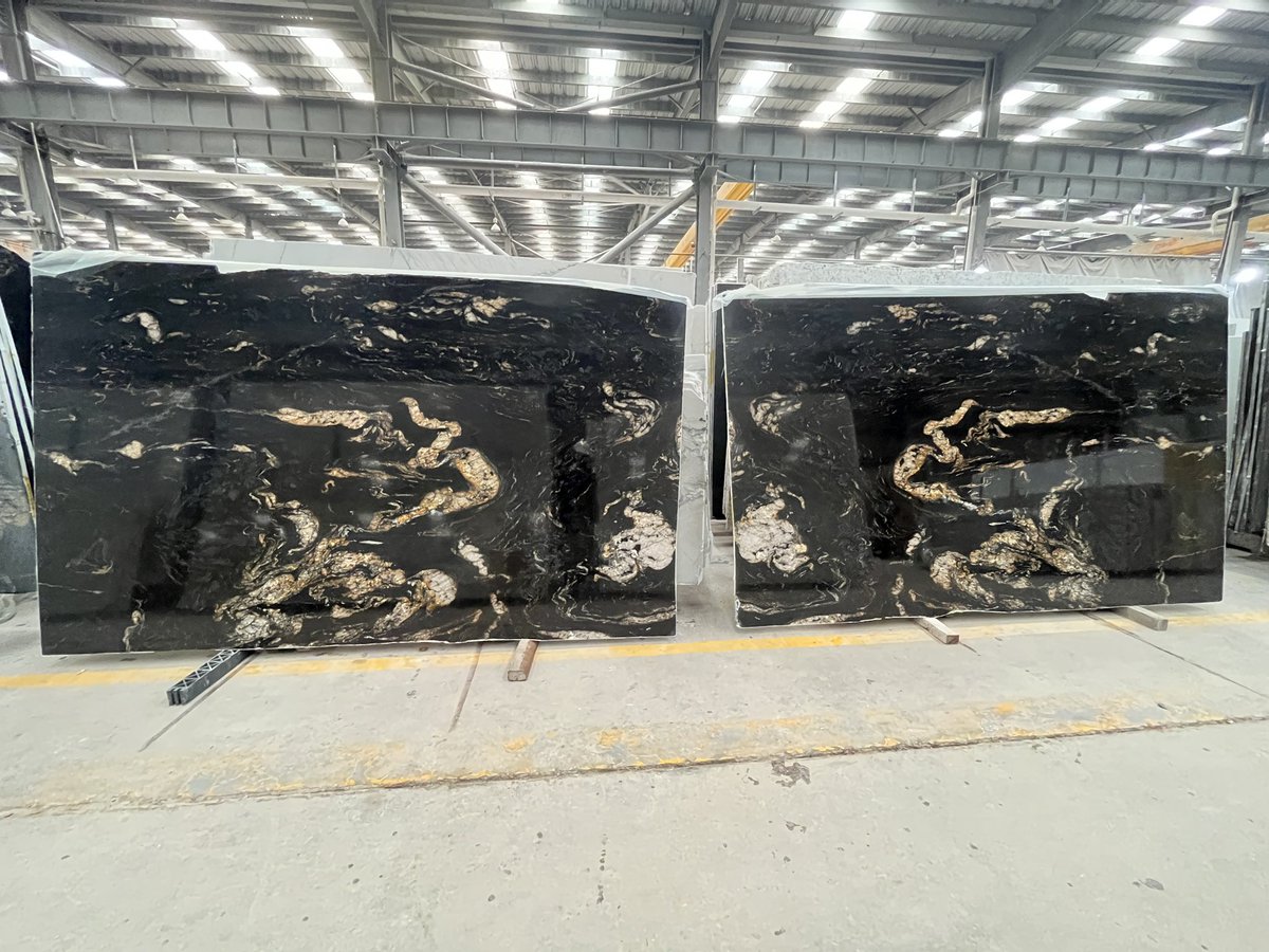 JamesHong89's tweet image. Golden Titanium available now- 3190*1900*19mm, 62 pieces, 376m2