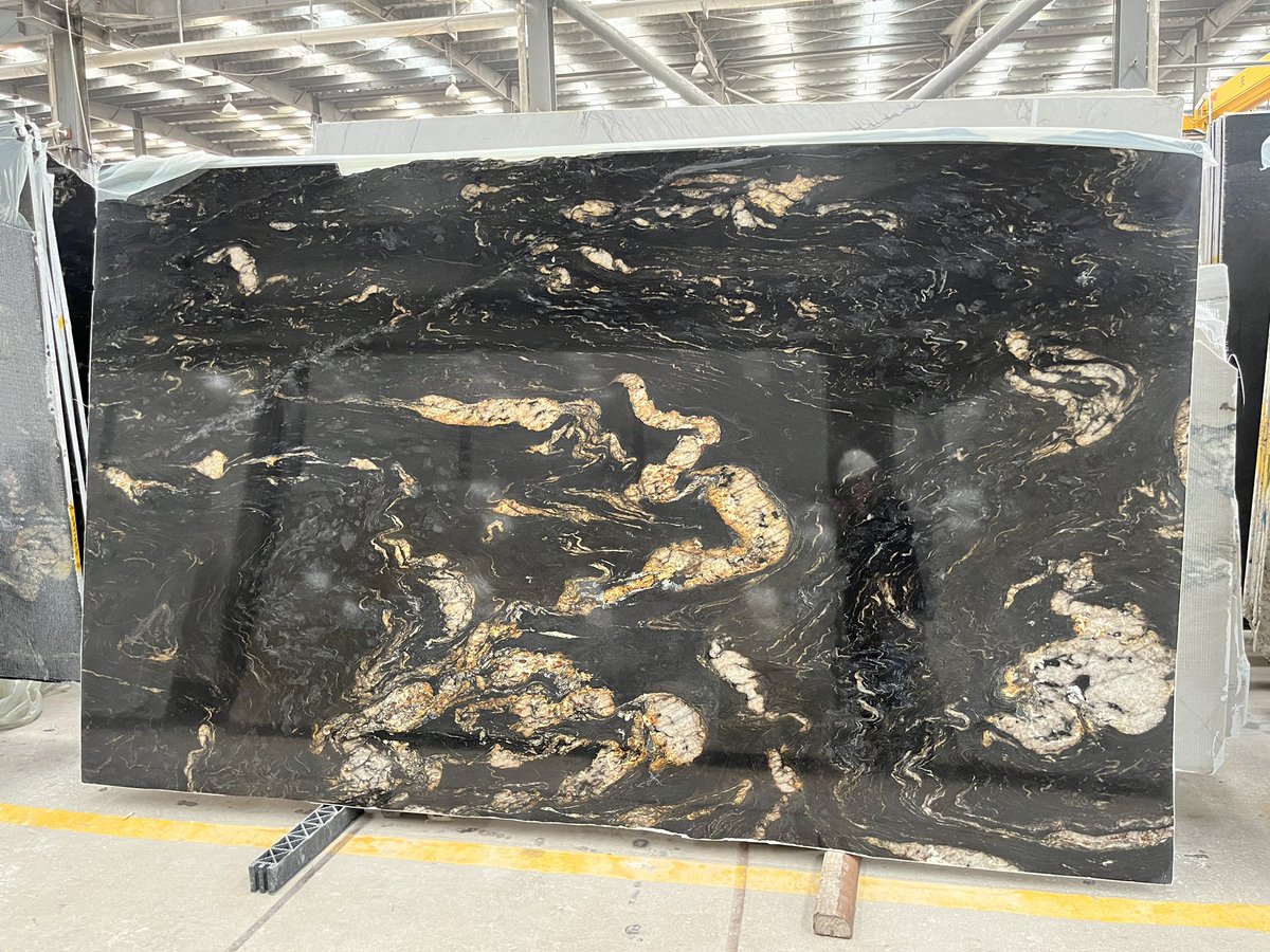 JamesHong89's tweet image. Golden Titanium available now- 3190*1900*19mm, 62 pieces, 376m2