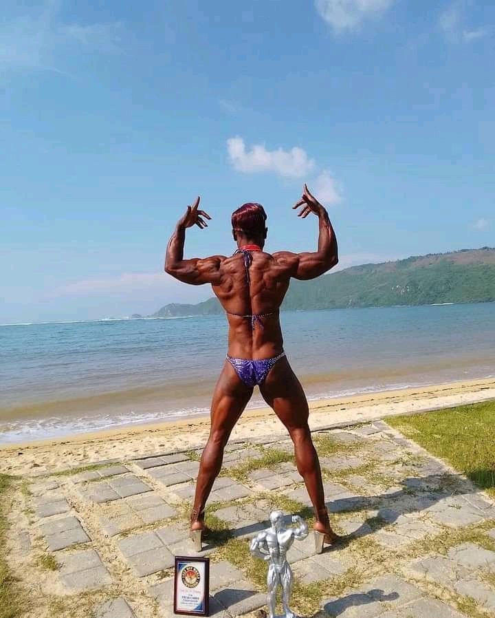 zimcousin's tweet photo. She came 2nd and set a record of becoming the first Zimbabwean to win such a prestigious accolade at the WFF Pro

Women Fitness https://t.co/XU6332dqOq