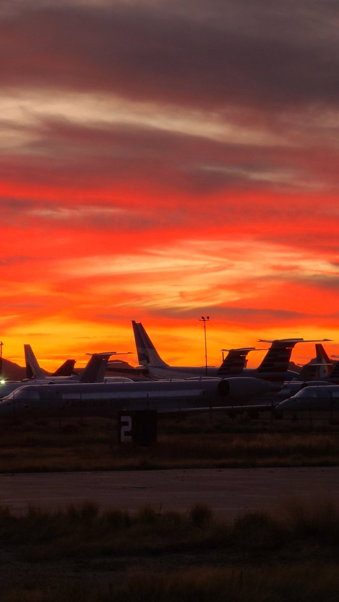 Secfor's tweet image. End of Protective Driving course in Arizona. The benefits of teaching here are these magnificent sunsets....
#arizona
#securitydriving
#diplomaticsecurity
#executiveprotection