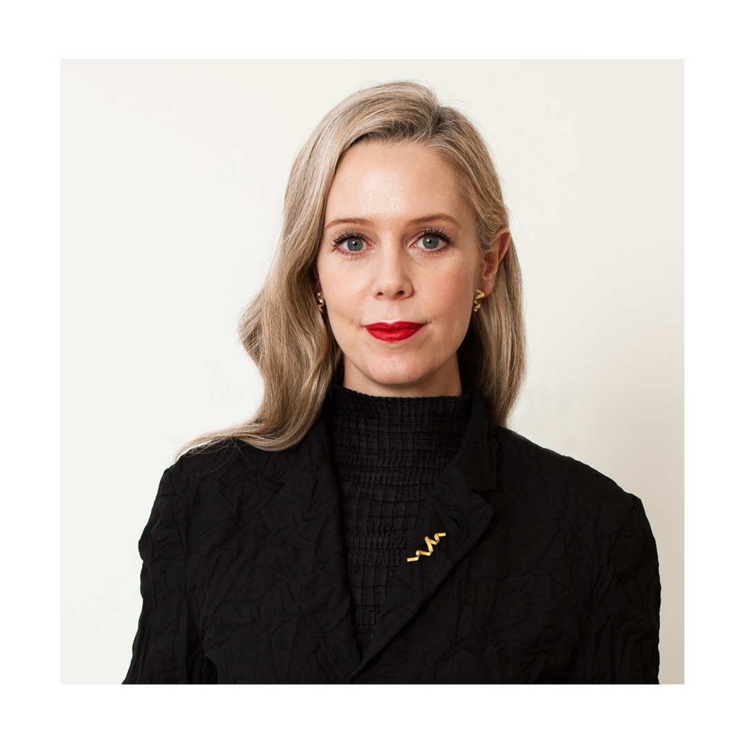 Cockpit Studios - #OpenStudios - 25 - 27 Nov, 12 - 6 pm, London

during our open studios I will be showing large sculptural pieces to these small #SculpturalEarrings - Calligraphy in Minature in Fairtrade Gold

#CockpitOpenStudios
#ContemporaryCraft #CollectibleCraft #Celebrati