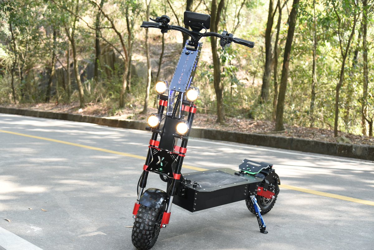 XUPAIPOWER's tweet photo. SOLEIL.HX：HX-X7
Battery Type: 60V60AH
Motor power:4000W*2
Charger:60V 2A
Tires： Road tirel4/5. 0/6. 0
Mileage:Single drivelOO/km Dual drive50/km
Top speed:85km/h-100km/h
#ev #escooter #ebikes #electricskateboard #longboard #board #electricbike #ebikestore #ecobike #ebikelife https://t.co/aWaGc11krW
