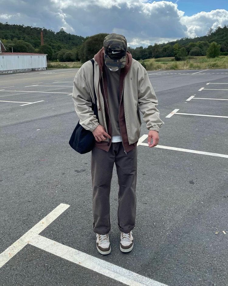 isaacfvke's tweet image. bg con derek che mi aspetta a casa