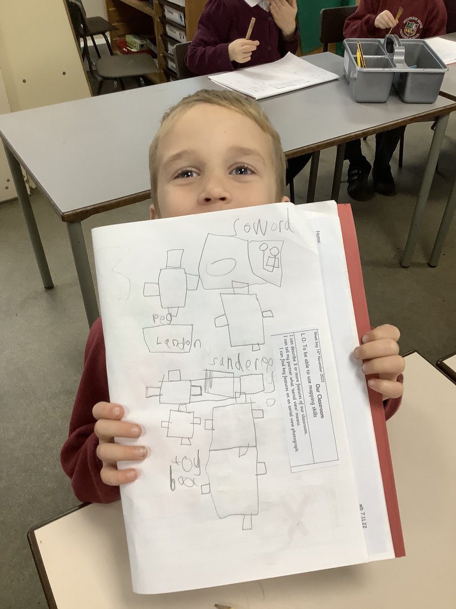 MelthamMoor's tweet photo. Year 1 learnt about bird’s eye/aerial view and then had a go at drawing an aerial view map of the classroom. #MMgeography #MMY1 https://t.co/oqpQX77svo