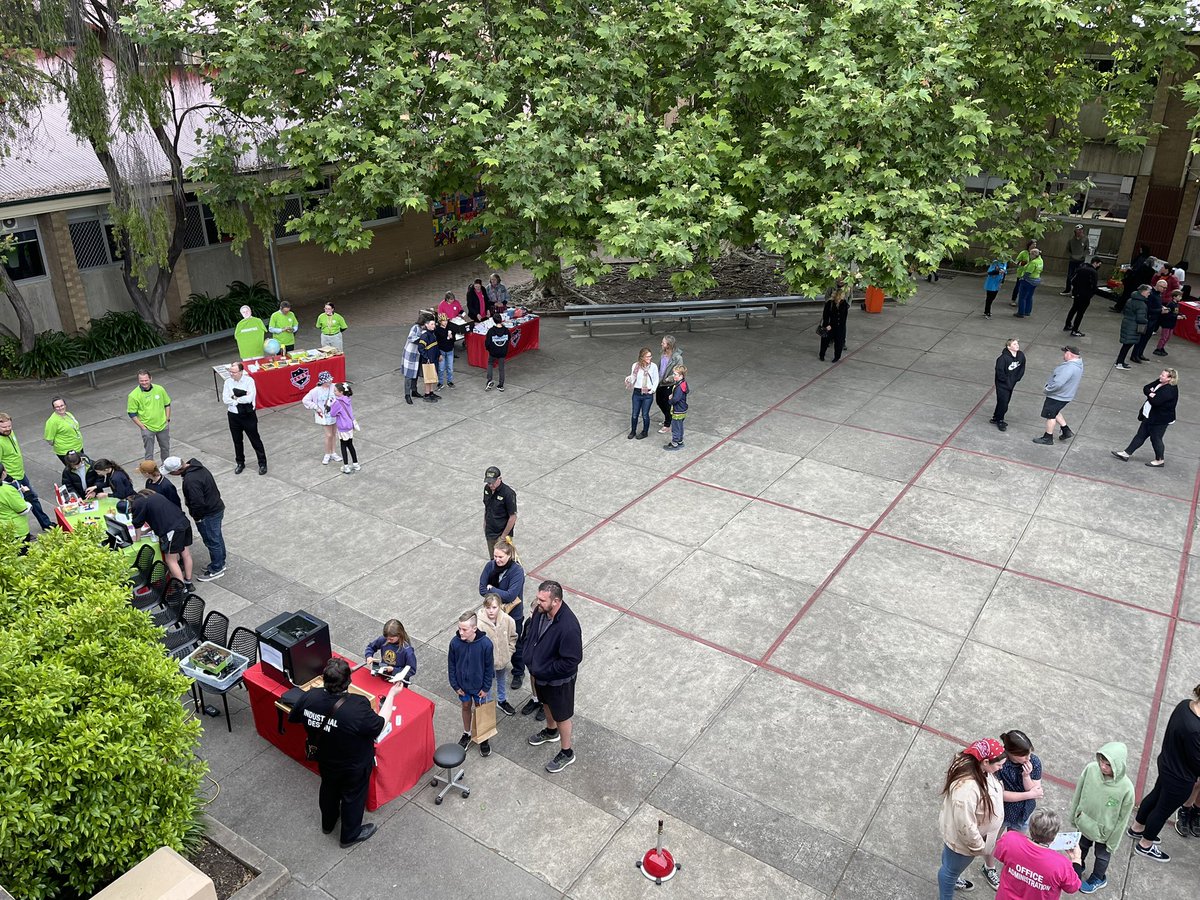 Albury_High's tweet photo. YEAR 6 INTO YEAR 7 FAMILY NIGHT: The set up is underway and staff are keen to meet their future students and their families. The major area will be the Quad and you’ll see staff from all KLA’s throughout the two hours from 6pm to 8pm. https://t.co/dGYVlDukYp