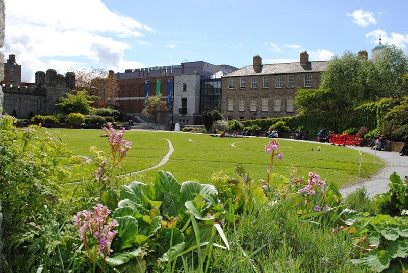 Wednesday 30 November 5pm
Creativity, Culture &amp; Brain Health: Panel Discussion
Join us for a panel discussion exploring the intersection of culture, creativity and brain health. Both online and onsite. Free, booking essential.  ow.ly/8EtF50Ls6I3 #scienceweek <a href="/ScienceWeek/">Science Week Ireland</a>
