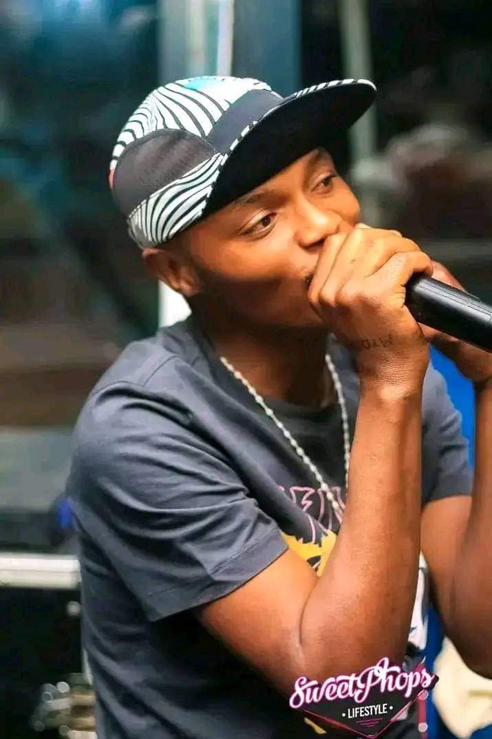 Good morning don't forget to follow me shita wena maan #RIPDJSumbody #BlackFridayBrandOff