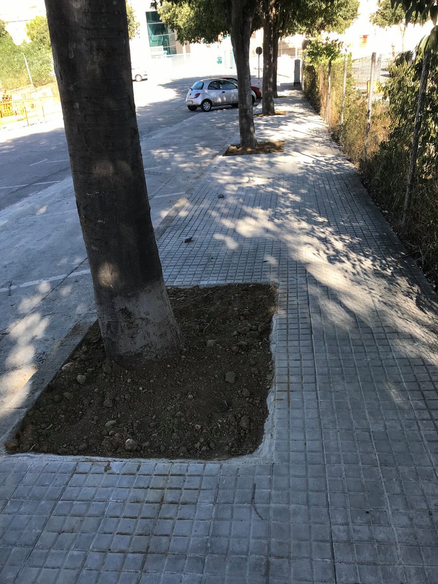 JordiSeguer's tweet photo. Des d'@ercparets reclamem una actuació més decidida al carrer, i és que 20 mesos després de la moció de censura NO es poden llençar pilotes fora i, a poc de les eleccions, dir que ara se solucionarà tot.
Imatges 2020 C/Monistrol renovat pel #GovernPlural
#FeinaFeta #Parets https://t.co/s1sC7phqv5