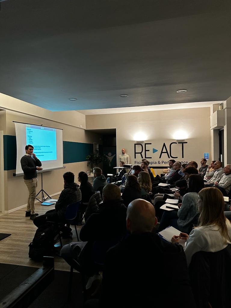 lucamae1987's tweet photo. Great evening at ReAct - Fisioterapia & Performance listening to @Di_Antonio_S (PhD candidate Aalborg University - Denmark) about "Phenotyping migraine patients according to psychophysical characteristics"
#physiotherapyappliedscience https://t.co/148gHJ71GZ