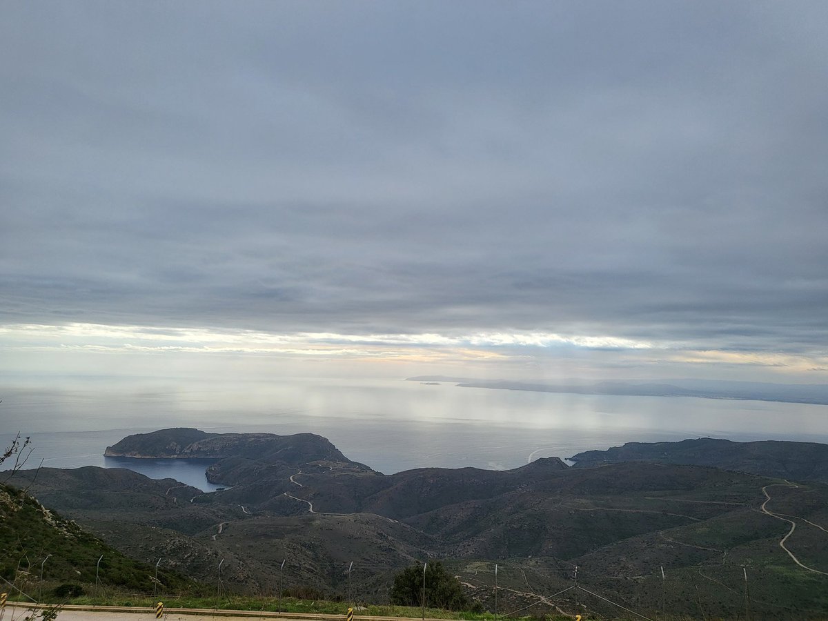 juanan959's tweet photo. #BuenosDias desde #PuntaEste 🇪🇸📷 https://t.co/HvJaDTCB8b