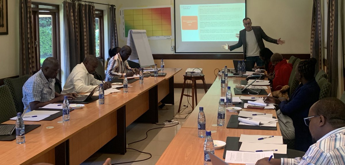 wanameme's tweet image. Why is @HunterMostafa talking about sectoral corruption risk management? In 2020, @KELINKenya &amp;amp; CSOs raised red flag that corruption in health sector is robbing country of critical funds for access to quality health, vaccines, drugs, equipment etc. See kelinkenya.org/wp-content/upl…