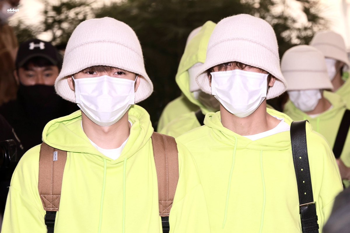 huangnjuni's tweet photo. renjun haechan dua kesayanganku sehat selalu yaa, semoga tahun depan kita bisa bertemu:( terimakasii udah bikin aku bahagia dan lupa sama keadaanku yang sulit.. makasi udah ngajarin aku kuat hehee... i love u so much ✨💗 https://t.co/v4AKwltQxl