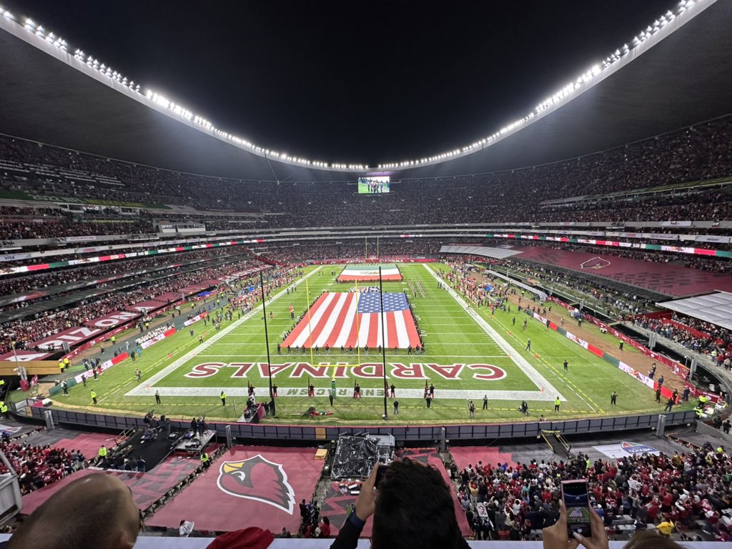 alberstone's tweet photo. The faithful in Mexico City!  @49ers https://t.co/lBNUj275vh