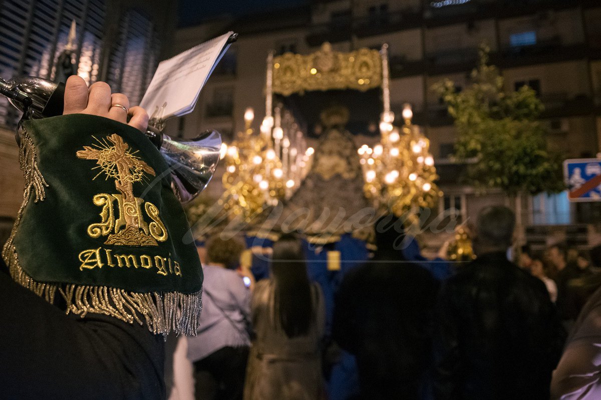 Ensayan durante todo el año, son ejemplo de compromiso y parte fundamental de nuestro Domingo de Ramos. Gracias por ser siempre la banda sonora que nos guía, <a href="/AMCautivo/">Cautivo de Estepona</a> y <a href="/BM_veracruz/">BM Vera+Cruz de Almogía</a>. ¡Feliz día de #SantaCecilia! 

📸 Marilú Báez y <a href="/MayorgaJuanjo/">ＪＵ▲ＮＪØ</a>
#yosoydelHuerto #CofradíasMLG