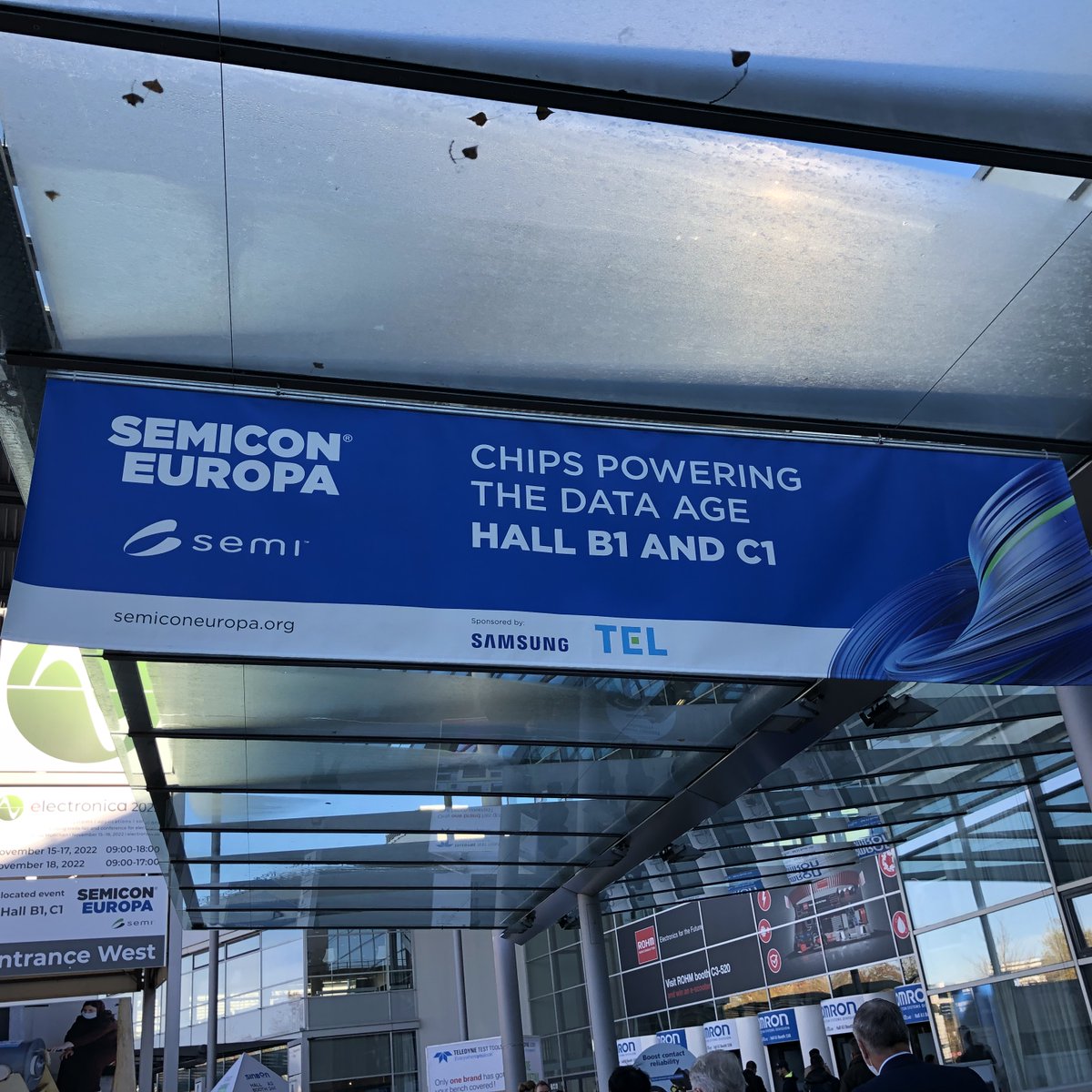 Very busy #SemiconEurope last week. It was the first time after the COVID restriction was completely lifted, and the event was packed with attendees from all over the world to join this Semi’s flagship event.  It was nice to see you in Munich!  #TechnologyEnablingLife