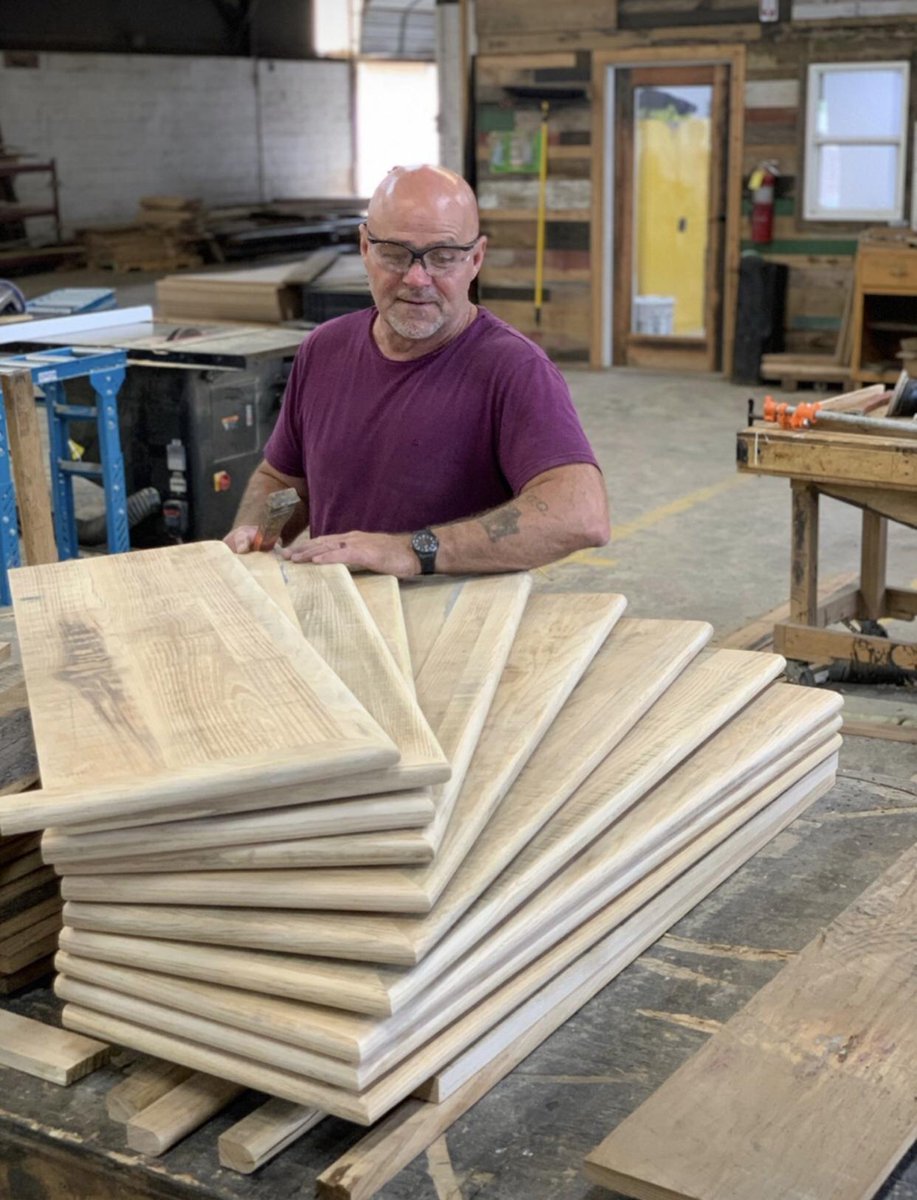 OldWorldTimber's tweet photo. “To be successful, the first thing to do is fall in love with your work.” - Mary Lauretta

https://t.co/U6dprF7AVo

#oldworldtimber #work #WorkHard #workhardplayharder #lovemywork #reclaimedwood #wood https://t.co/Sl17fMnwsE