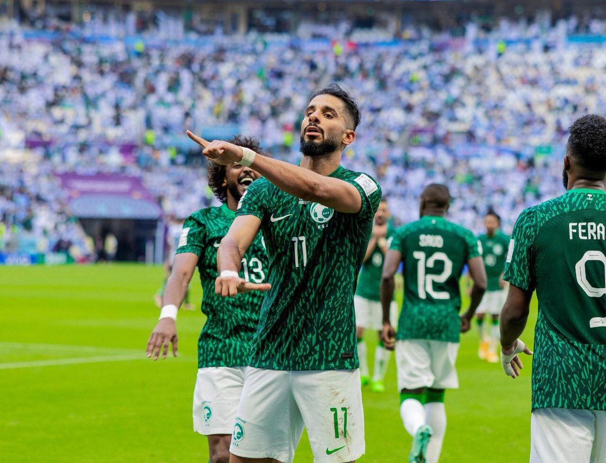 KSA24's tweet photo. خلوني أهايط شوي 
،،
فزنا على الأرجنتين بلاعبين احتياط من الدوري السعودي بوجود ٧ أجانب https://t.co/bkICSbp4MS