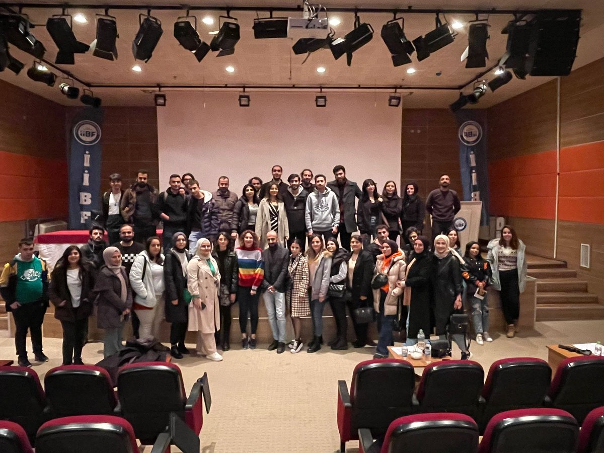 📌İletişim Topluluğu Tanışma Etkinliğimizi gerçekleştirdik.📢
#iletişim #topkluluk #tanışma #etkinlik #sohbet #bilgi #hobi