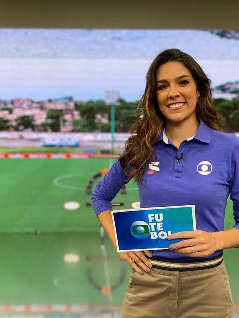 NinjaEsporte's tweet photo. Histórico! Primeira narração feminina na TV aberta na Copa do Mundo! Boa sorte @renatasilveirag ! #FIFAWorldCup #DENTUN #DENXTUN https://t.co/nTd9lmaTFR