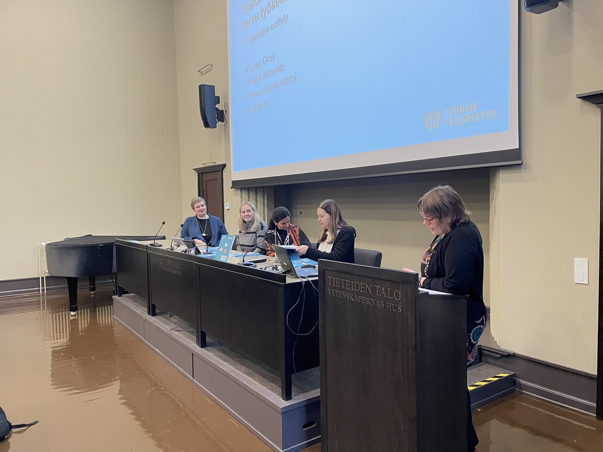 Monikulttuurisuuden asiantuntijan erikoistumiskoulutus järjestää tänään  juhlaseminaarin Helsingissä. Kia Lundqvist käynnistää paneelikeskustelua koulutuksen merkityksestä ja tarpeesta työelämässä @UniTurkuBrahea