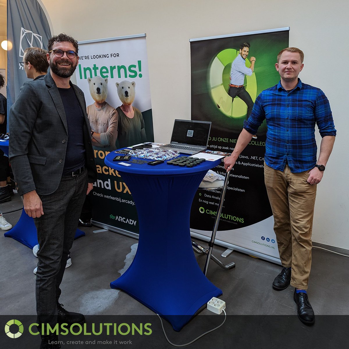 CIM_SOLUTIONSBV's tweet photo. De studenten in Zwolle kunnen op dit moment kennis maken met CIMSOLUTIONS op de HBO-ICT #MeetYourFuture Bedrijvencontactdag op de Hoge Windesheim. Wil je meer weten over onze afstudeeropdrachten? Kijk op: https://t.co/viNBqSn3h5.

#career #afstuderen #learncreateandmakeitwork https://t.co/L0YVpNqYxm
