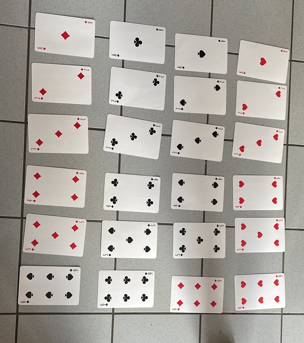 leslouloups's tweet image. @section_grande #problemater #cartesajouer Est ce que l’on s’est trompé ? Quelles cartes sont mal placées?