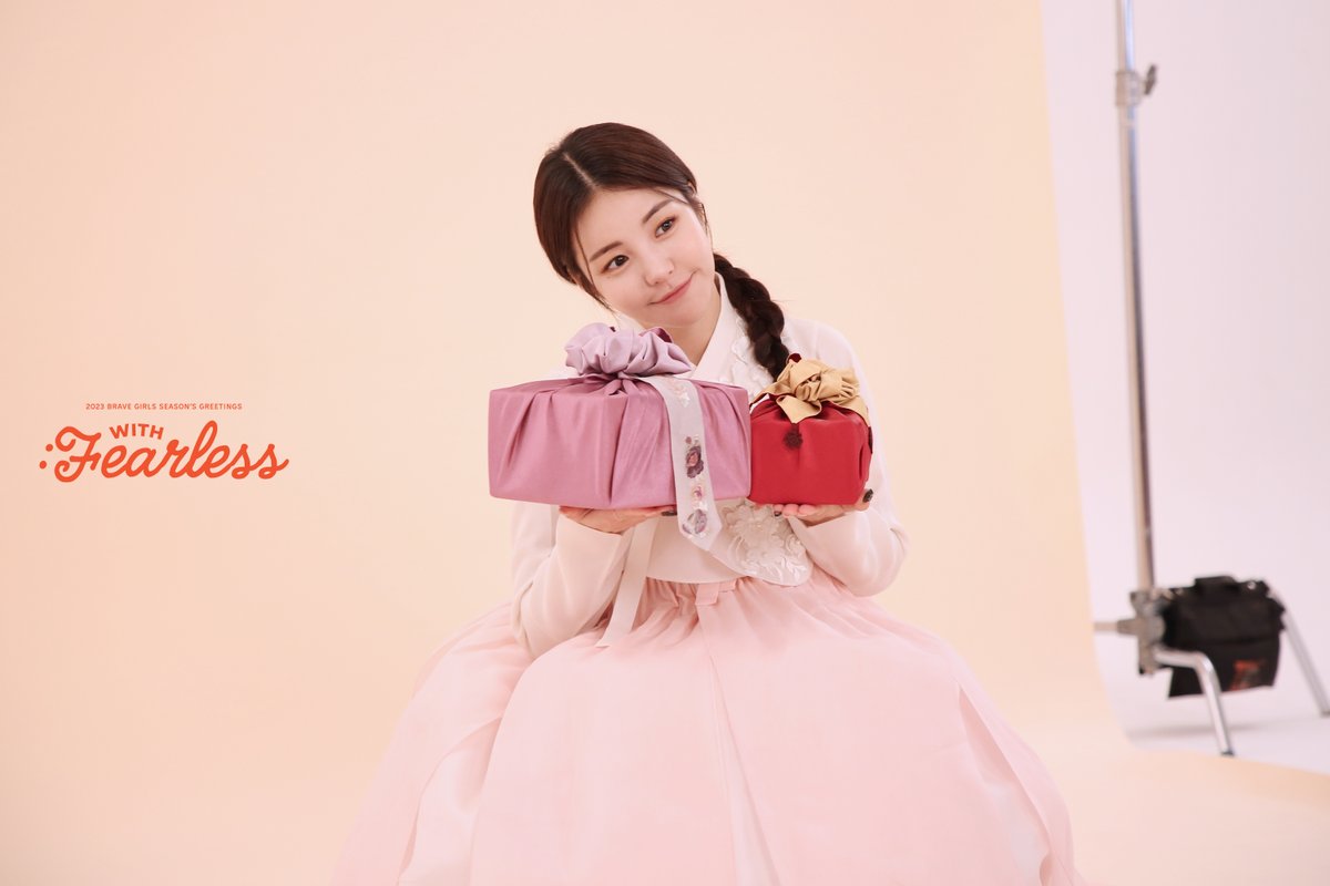 ETWTeamPH's tweet photo. YUJEONG  &amp; EUNJI ❤️❤️

"BRAVE GIRLS 2023 SEASON'S GREETINGS
[𝑾𝑰𝑻𝑯: 𝑭𝒆𝒂𝒓𝒍𝒆𝒔𝒔]

𝙋𝙍𝙀-𝙊𝙍𝘿𝙀𝙍 𝗗-𝟭
🗓 11.23 11:59 PM (KST)
🔗 https://t.co/fmQFWoW62L"

Twitter Update 11222022

#BraveGirls #브레이브걸스 
#유정 #YUJEONG #은지 #EUNJI
#WITH_Fearless https://t.co/9XQ767Fdec