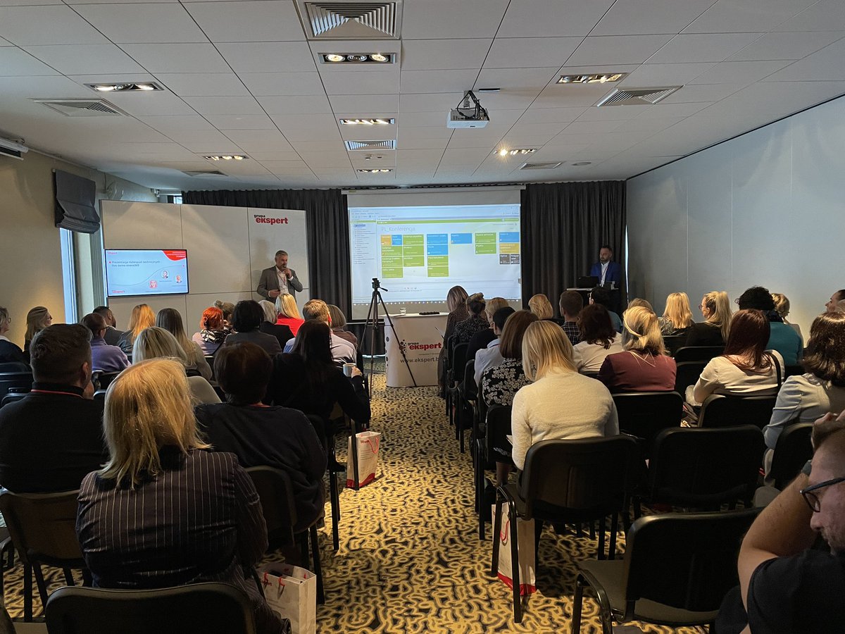EInformatyczne's tweet photo. A teraz czas na live demo i pokaz możliwości systemu @enova365 

Na scenie Ekspert Systemy Informatyczne 
@EInformatyczne https://t.co/DbHSldsymJ