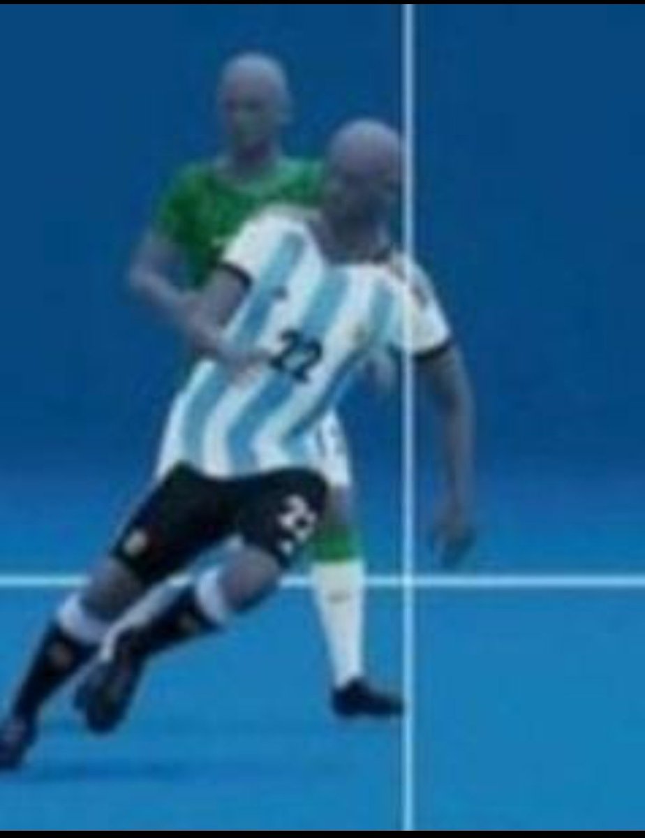 SantiDiaz7's tweet photo. El fútbol, tal como lo conocimos, falleció.
El espíritu del juego y sus reglas pisoteado, una vez más, por un grupo de burócratas de traje y corbata (los mismos que eligieron a Catar cómo sede de un mundial). https://t.co/oHaMdUQ8Cf