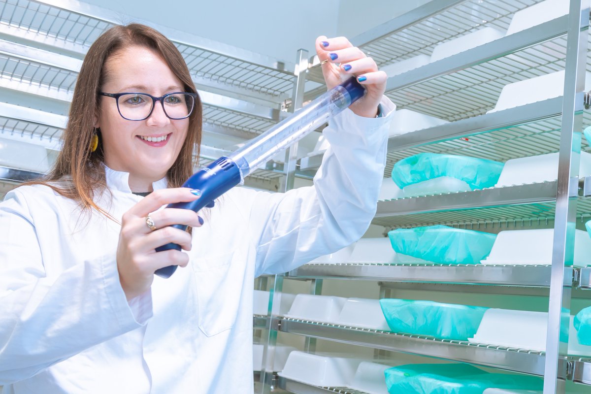 uniklinik_hd's tweet photo. Nachwuchsgruppenleiterin @vicky_ingham1, Medizinische Fakultät Heidelberg (#MFHD) und @DZIF_, erhält einen ERC Starting Grant von 1,5 Millionen Euro. Mit dieser Förderung unterstützt der @ERC_Research hervorragende WissenschaftlerInnen. #Malaria #research https://t.co/UpTk5jzlrU https://t.co/sWNhPZkNqj
