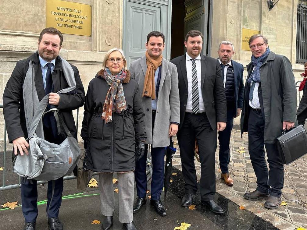 BonnaterreL's tweet image. Ce matin à l’invitation de @damienadam76 et @Vidal7602 avec des collègues élus locaux et des représentants des entreprises de #Normandie, important rendez-vous au ministère des #transports pour faire le point sur le #contournement routier de #Rouen par l’est.